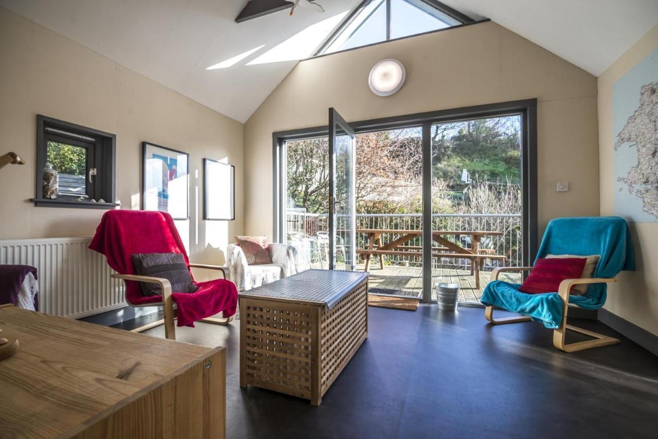 Rock Cottage - 3 Bedroom Holiday Home - Fishguard Bagian luar foto