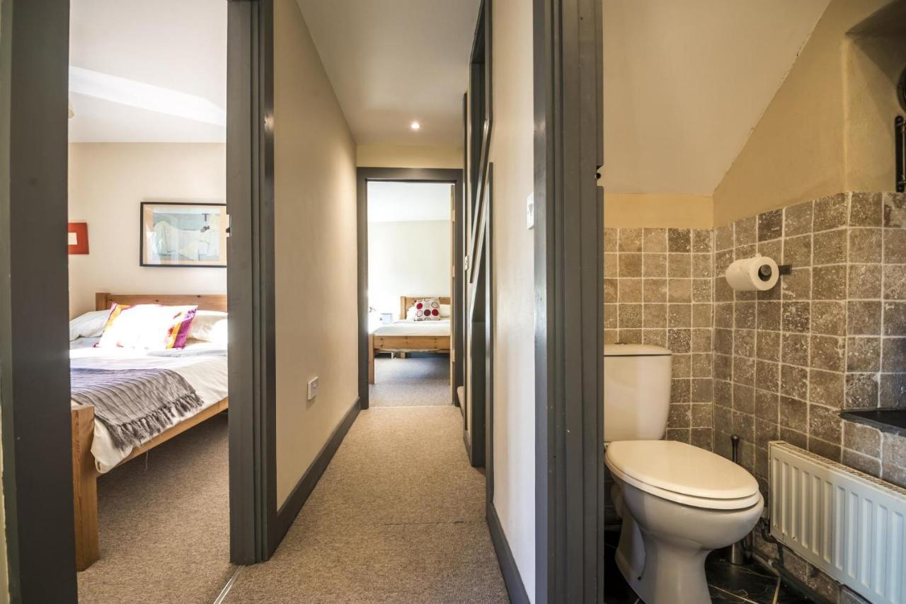 Rock Cottage - 3 Bedroom Holiday Home - Fishguard Bagian luar foto