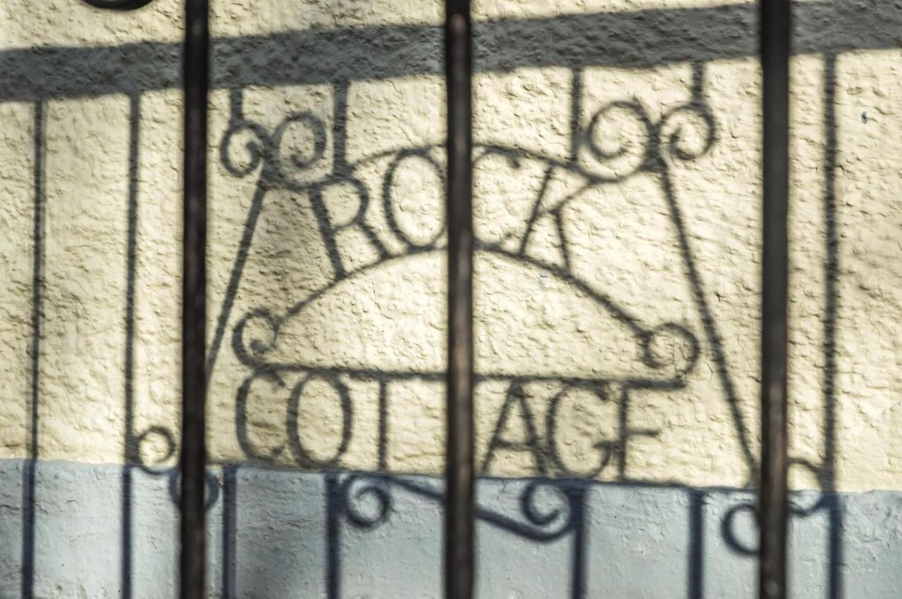Rock Cottage - 3 Bedroom Holiday Home - Fishguard Bagian luar foto