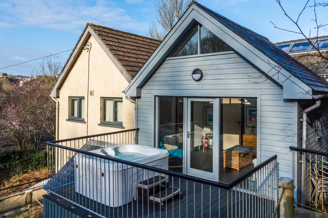 Rock Cottage - 3 Bedroom Holiday Home - Fishguard Bagian luar foto